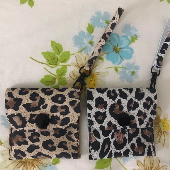 Hand Crafted Handbags - Hand Crafted AirPods Case Leopard 🐆 Print Brown or White.